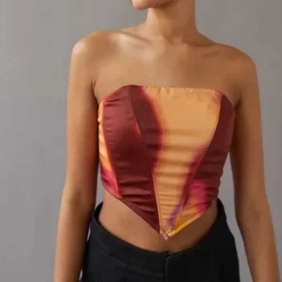 uo hanky hem cropped top - Picture 2 of 6